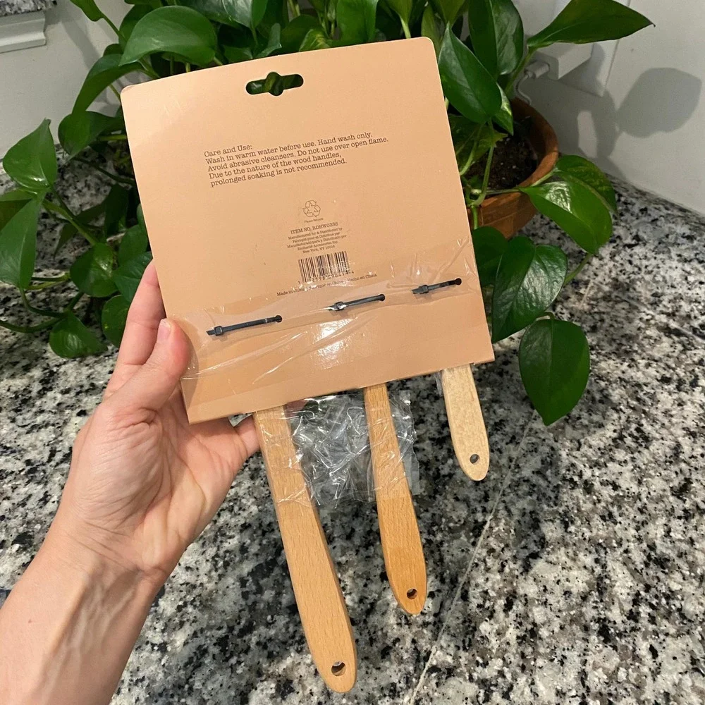 Rae Dunn Halloween HOCUS POCUS Spatula and Cookie Cutter Set
